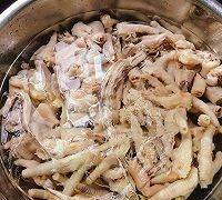 水晶凤爪怎样做入味好吃窍门(蒜香水晶凤爪的正宗做法)图3