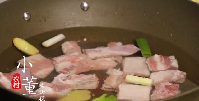 玉米烧排骨怎么做好吃(小年糕玉米烧排骨做法)图5