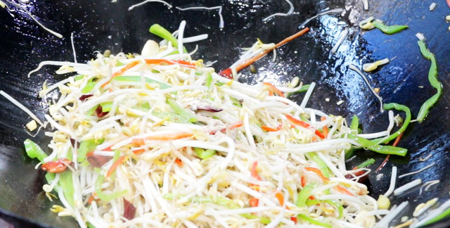 “春吃芽胜吃肉”，这4种芽菜别忘吃，鲜嫩爽口，遇到千万别手软