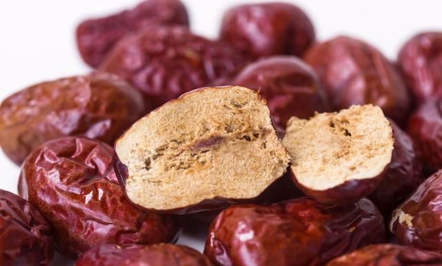 红枣“养”人，但不瞒你说：这4类人吃了没好处