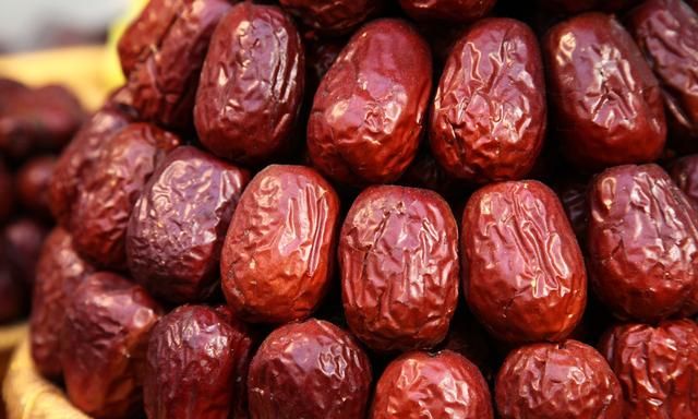 红枣“养”人，但不瞒你说：这4类人吃了没好处