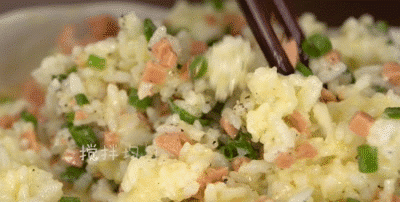 剩米饭怎样做好吃的美食,剩米饭做锅巴米饭家常做法图9