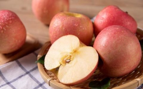 煮熟的苹果和生苹果营养价值一样吗