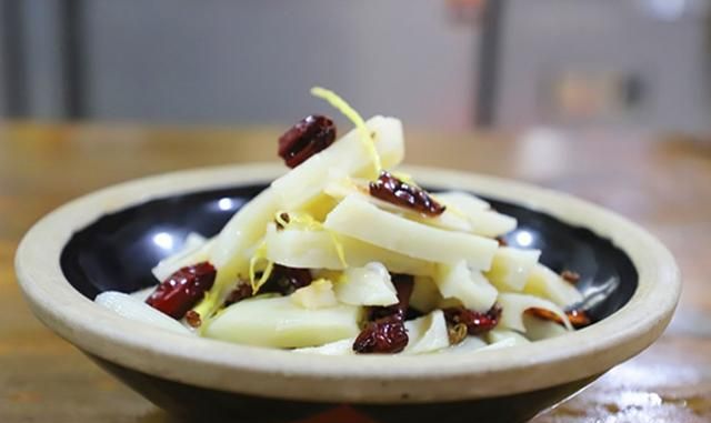 大厨用莲藕做3种不同味型的菜，制作简单好操作，中秋家宴不发愁
