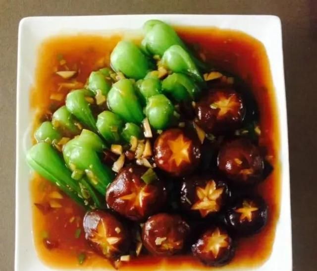 2022年夜饭菜单，16道菜任选，8荤8素，营养美味，照着做简单省事