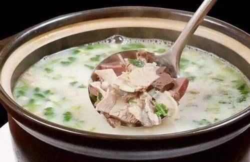 羊肉在冬季煲汤怎么配料最有营养呢图4