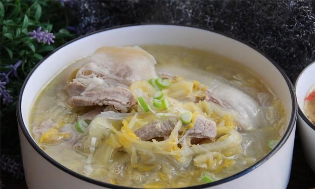 东北酸菜最好吃5道做法，东北人冬季的最爱，酸爽开胃，百吃不腻
