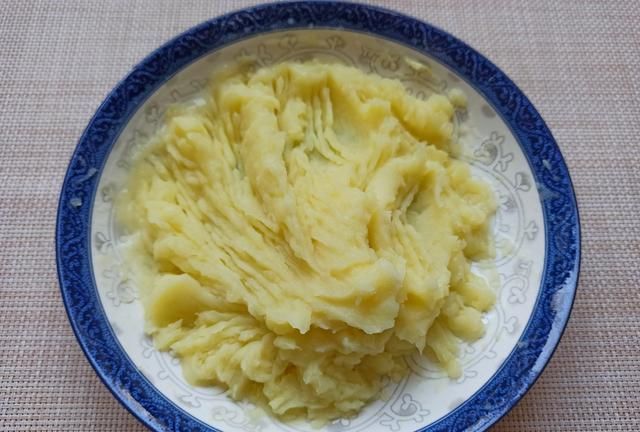 土豆最好吃的6种做法，步骤简单，鲜香美味，快学会做给家人吃吧
