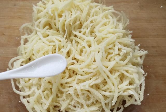 土豆最好吃的6种做法，步骤简单，鲜香美味，快学会做给家人吃吧