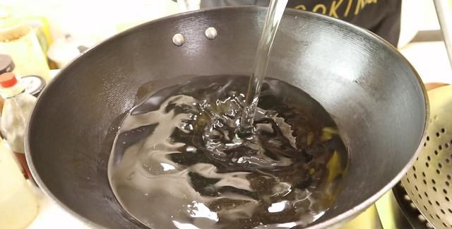 没想到莲藕还能这样做，酥脆香甜口感好，出锅大家抢着吃