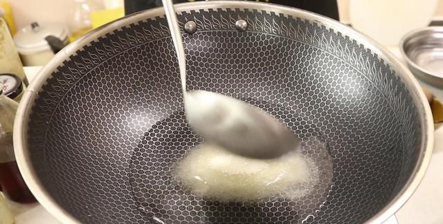 没想到莲藕还能这样做，酥脆香甜口感好，出锅大家抢着吃