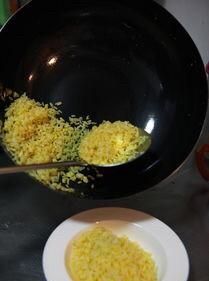 黄金鸡蛋炒饭怎么做图2