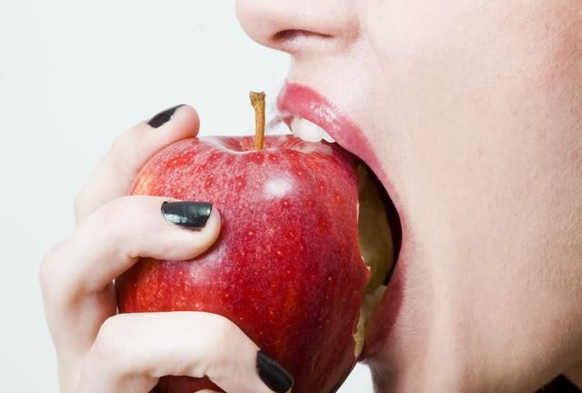 一天一苹果，医生远离我！那苹果怎么吃最好，你知道吗？