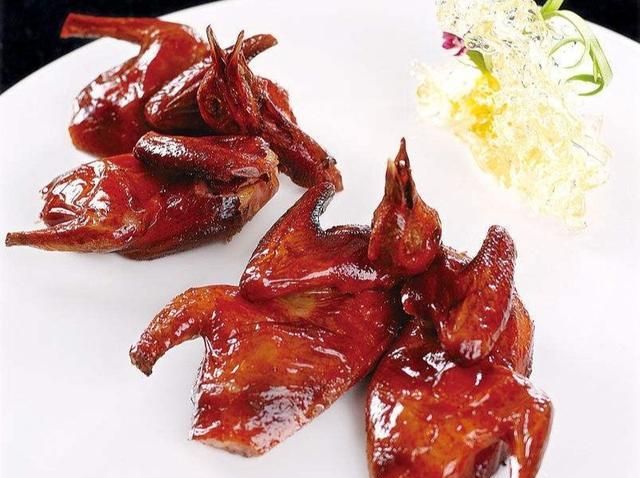 如何制作烤鸽子(家庭烤鸽子教程)图7