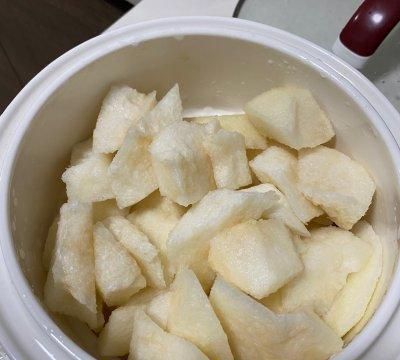 川贝冰糖炖雪梨别再炒着吃，学我这样做，孩子抢着吃
