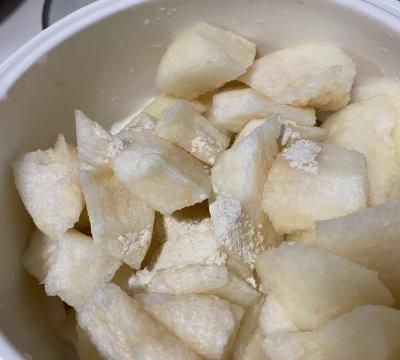 川贝冰糖炖雪梨别再炒着吃，学我这样做，孩子抢着吃