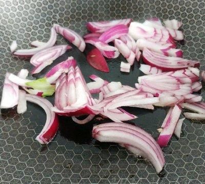 葱椒拌炒绿叶菜你这么做，比买的还好吃