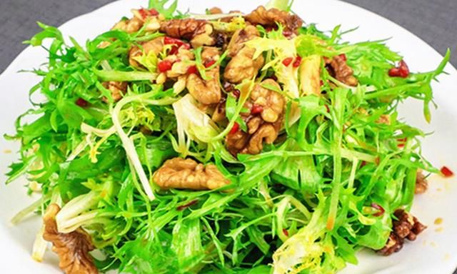 核桃最好吃的2种做法，步骤简单，又香又酥又脆，建议收藏备用