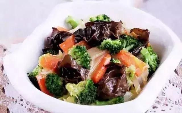 怎么吃胡萝卜才能吸收得最好(怎样吃胡萝卜更好吸收胡萝卜素)图3