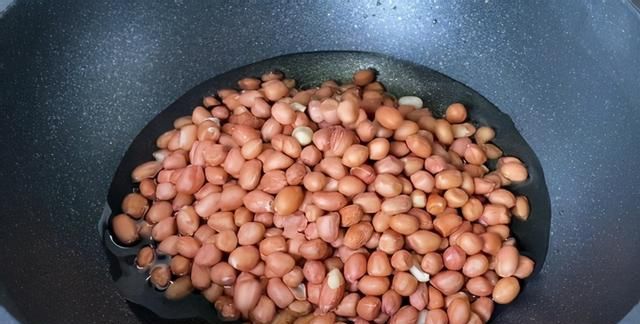 醋泡花生米好不好吃全靠料汁，花1500跟厨师长学的秘方，真香