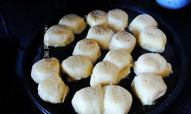 东北粘豆包这样吃才过瘾，外焦里糯，好吃到停不下来