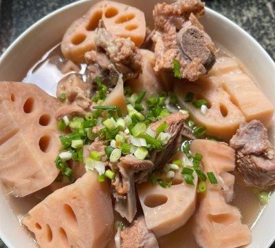 让食客踏破门槛的的莲藕排骨汤做法，学会了你也能火