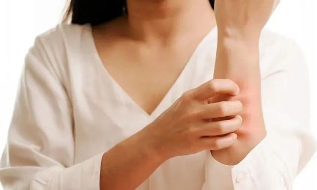小满前后，养生牢记4要点！中医学博士：健脾祛湿，学会这一招