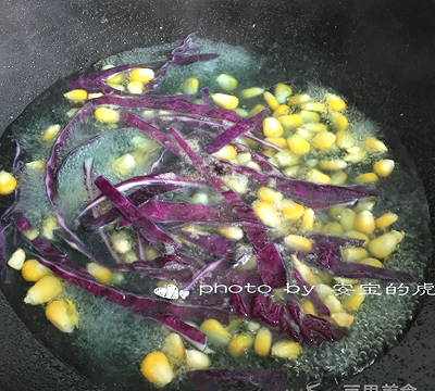 酸瓜鸡肉沙拉的做法