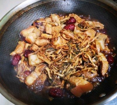 冬天喝梅干菜笋烧肉，鲜美又抗寒