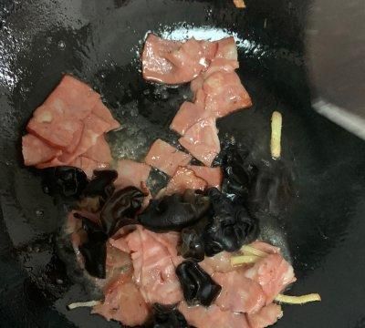 #福气年夜菜#培根炒蒜苗，要的就是这个家常口儿