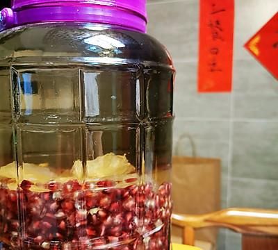 秋季滋补养生，怎能少的了石榴酒