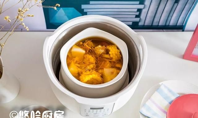 玉米排骨汤，春天常喝不上火，做法有多简单，看了就知道