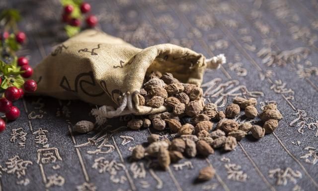 送你一味菟丝子，阴阳双补，肝肾同治，虚劳补益之佳品