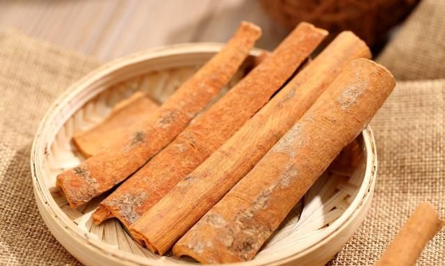 送你一味菟丝子，阴阳双补，肝肾同治，虚劳补益之佳品