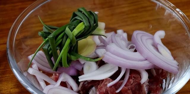 冬季吃羊肉驱寒暖胃，羊的不同部位，有不同的吃法，建议这么做