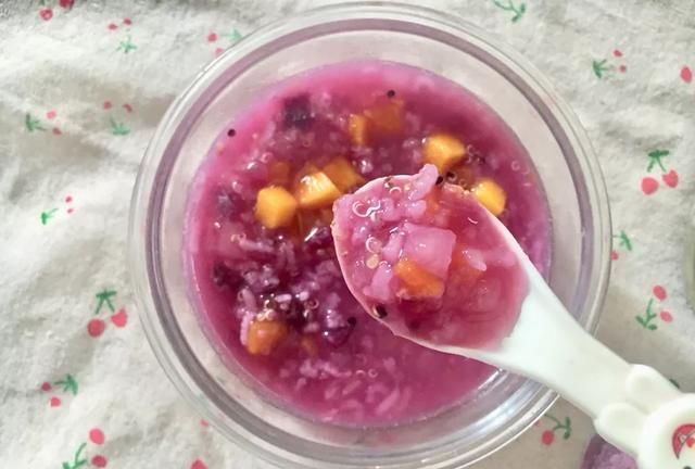 藜麦粥宝宝辅食怎么做,藜麦粥火龙果宝宝辅食图3