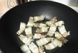 中国东北特有的山珍之一榛蘑炒辣椒
