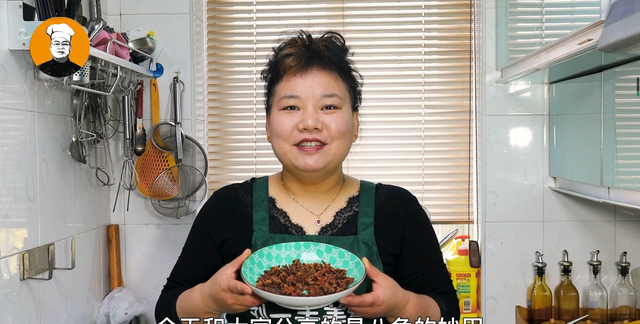 把白醋倒入八角里泡一泡，解决每家每户的大难题，省钱又实用