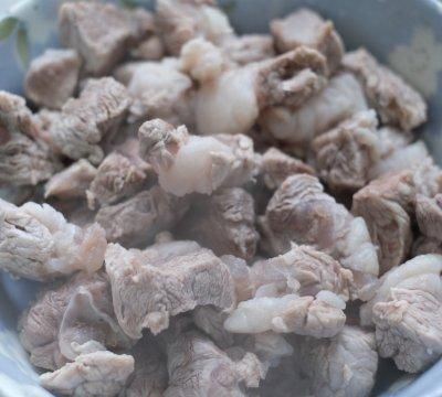 跟饭店大厨学的白萝卜炖牛腩的做法，果然好吃到没朋友