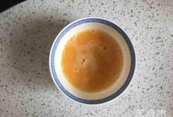 五月这菜正当时，把它煎成饼，又香又软好消化，全家老小都喜欢