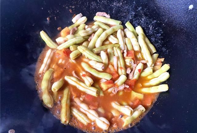 最好吃的豆角是它，白白胖胖籽圆肉厚，软烂入味，比肉还香特下饭