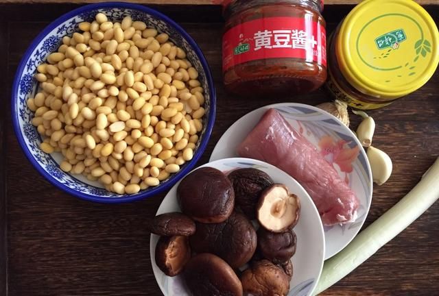 儿子就爱吃这酱豆，几元能做一大锅，夹馍拌饭、炒菜拌面吃到撑