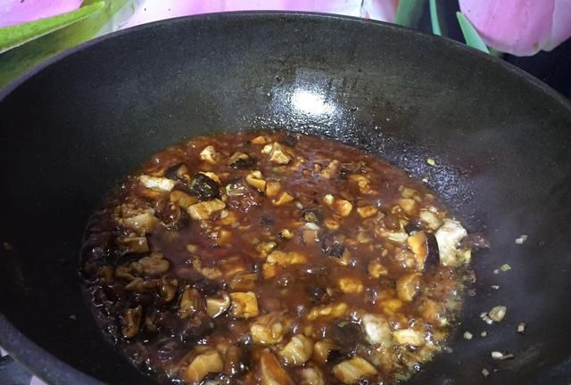 儿子就爱吃这酱豆，几元能做一大锅，夹馍拌饭、炒菜拌面吃到撑