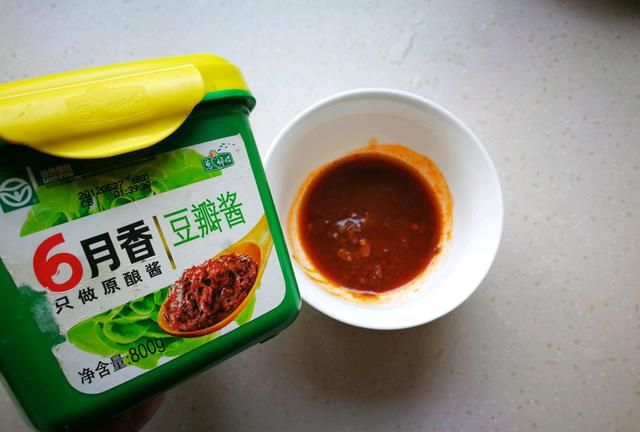 绿豆粉丝不仅可以煮着吃，炒着吃也很美味，非常下饭