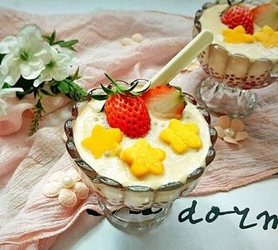 #百变水果花样吃#草莓西米露