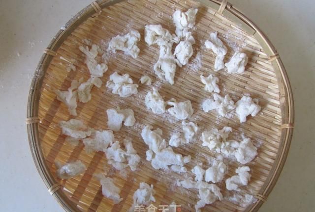 10分钟快手疙瘩汤！简单方便，营养丰富，好喝还好消化