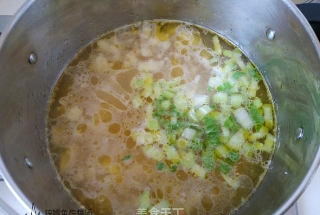 10分钟快手疙瘩汤！简单方便，营养丰富，好喝还好消化