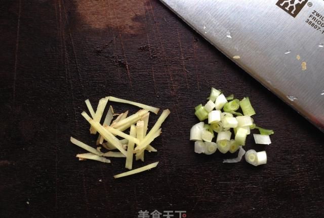 10分钟快手疙瘩汤！简单方便，营养丰富，好喝还好消化