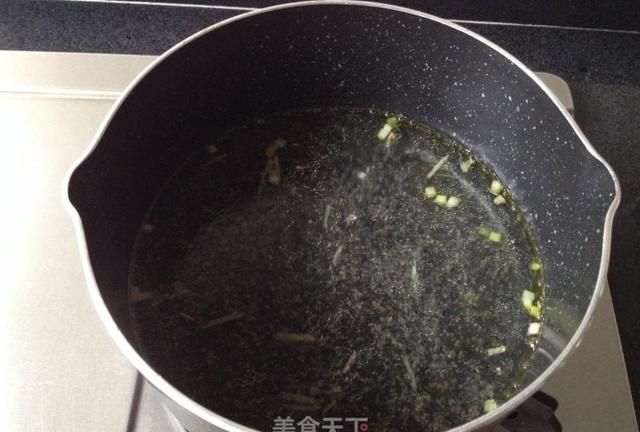 10分钟快手疙瘩汤！简单方便，营养丰富，好喝还好消化