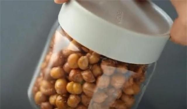 鹰嘴豆最好吃销魂的2种做法，嘎嘎脆，软绵绵，越嚼越上瘾